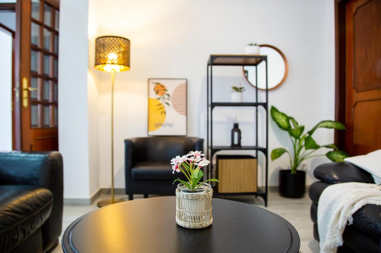 Cozy Room In Cascais City With Full Kitchen 5 Minutes From The Beach ภายนอก รูปภาพ